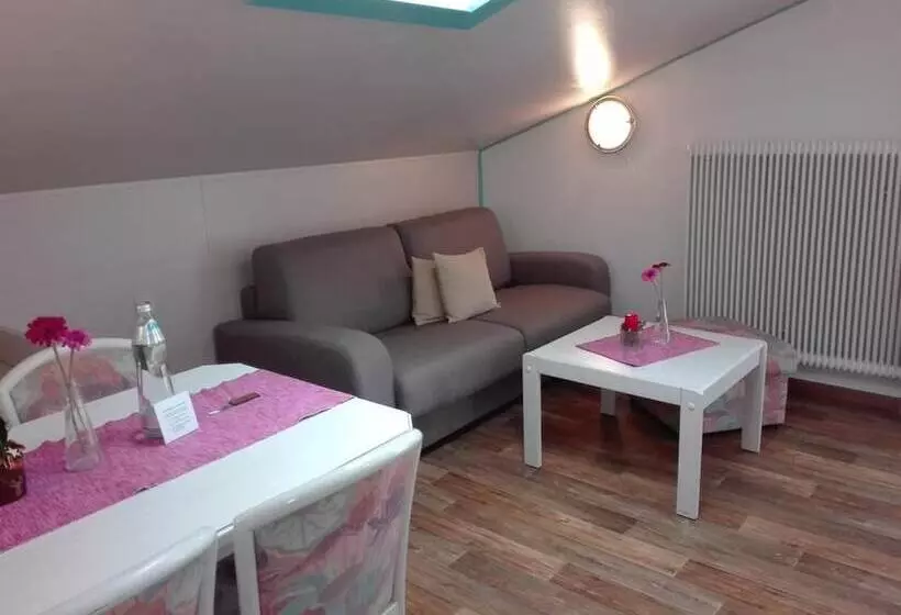 هتل Haus Monika