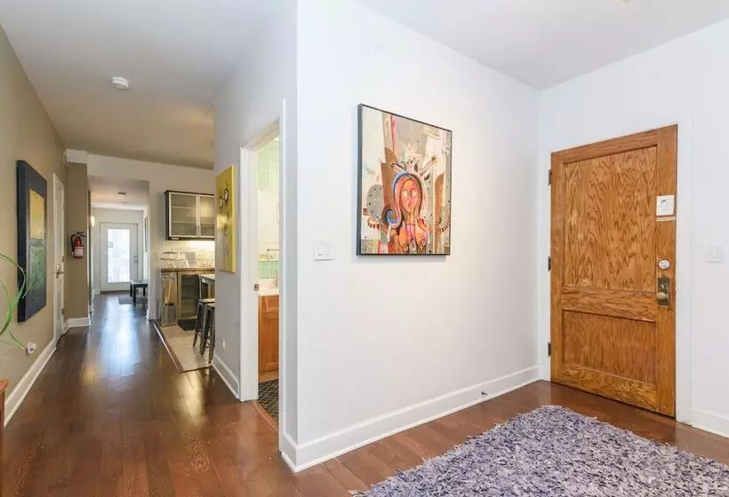 ホテル House 5863  Chicago S Premier Bed And Breakfast