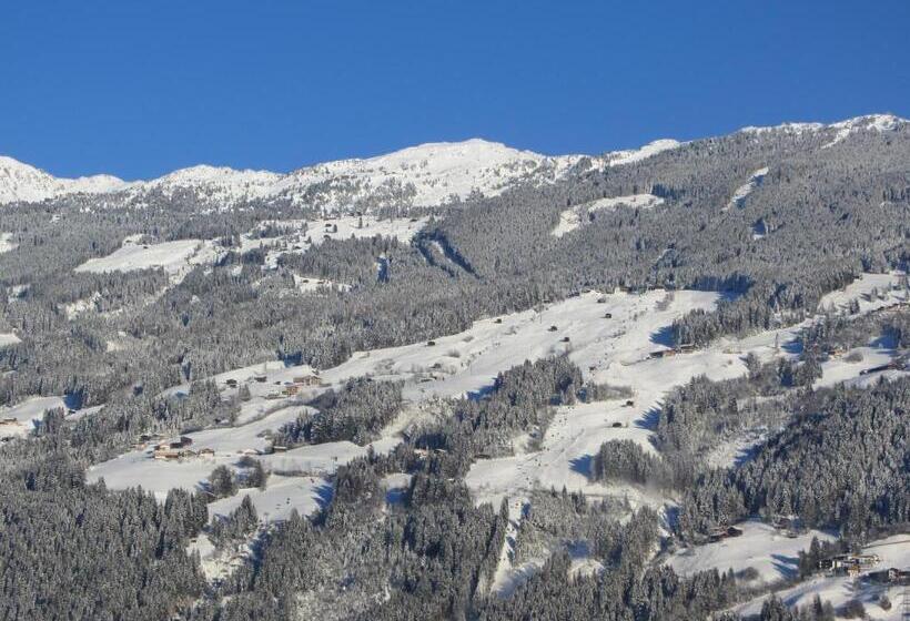 ホテル Neurauthof