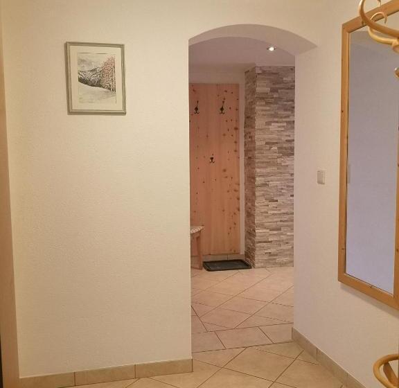 ホテル Neurauthof