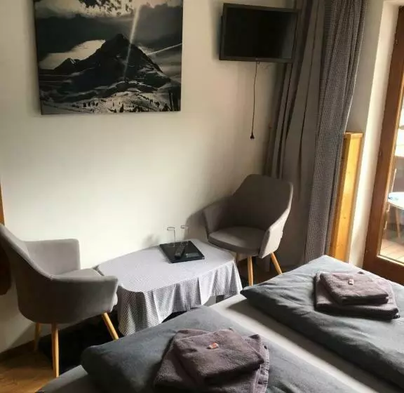 Hotelli Pension Praxmarer
