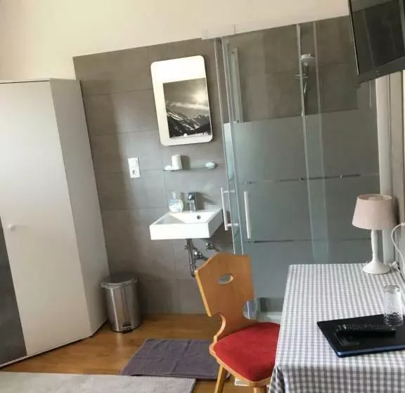 Hotelli Pension Praxmarer
