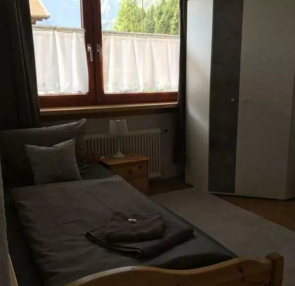 Hotelli Pension Praxmarer
