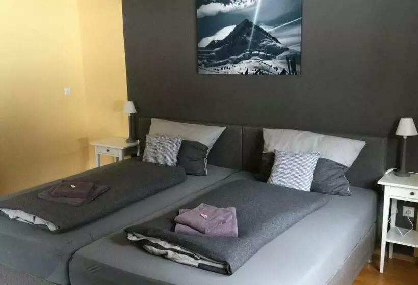 Hotelli Pension Praxmarer