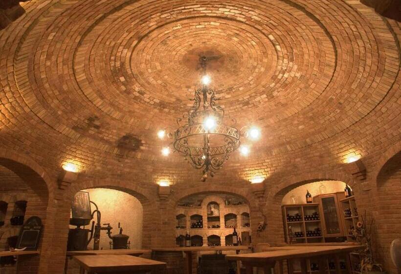 ホテル Wirtshausbrennerei Krenn