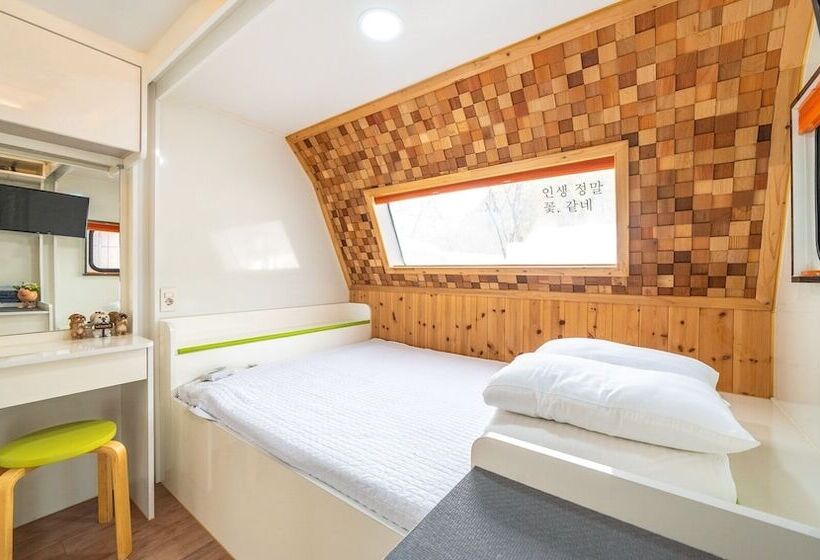 Yangpyeong Flower Caravan Pension