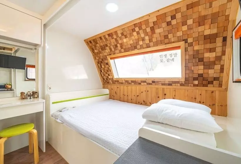 Yangpyeong Flower Caravan Pension