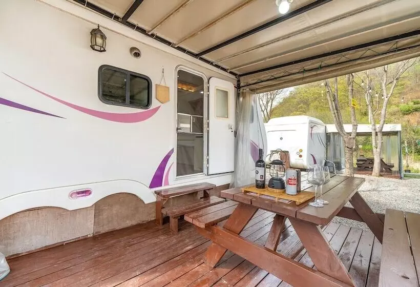 Yangpyeong Flower Caravan Pension