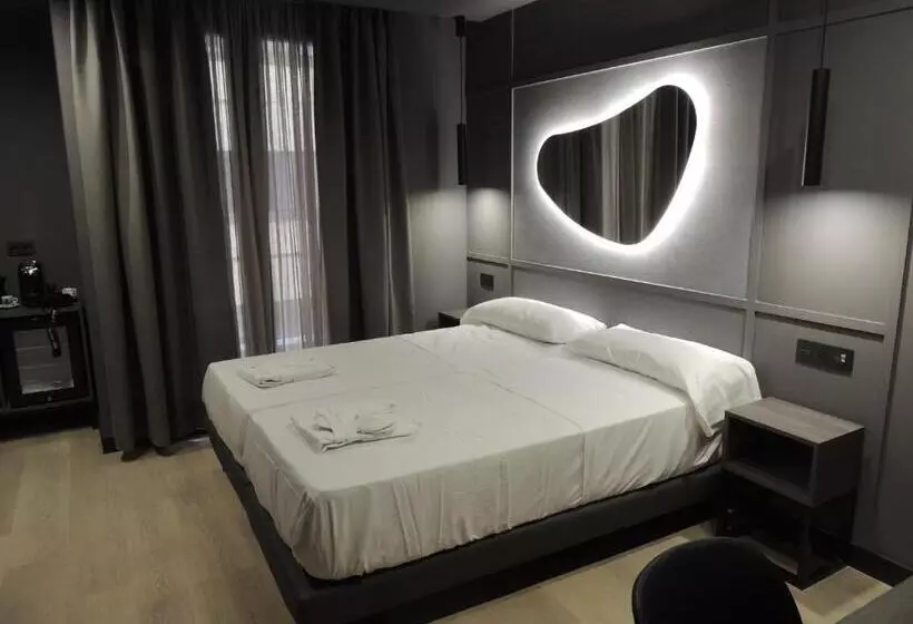 ホテル LIVVO La Escarlata