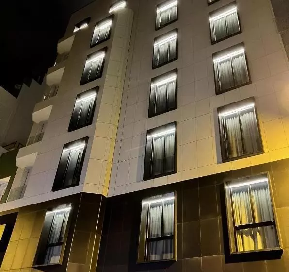 ホテル LIVVO La Escarlata