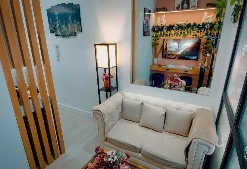 Hotelli Crissome Suite Azure North San Fernando Pampanga
