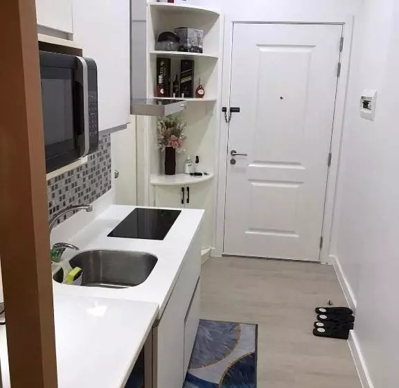 Hotelli Crissome Suite Azure North San Fernando Pampanga
