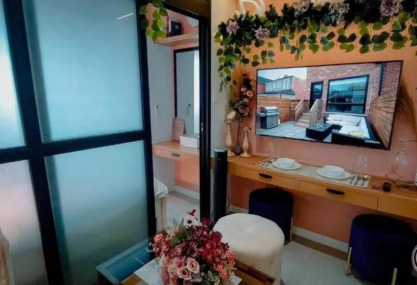 Hotelli Crissome Suite Azure North San Fernando Pampanga