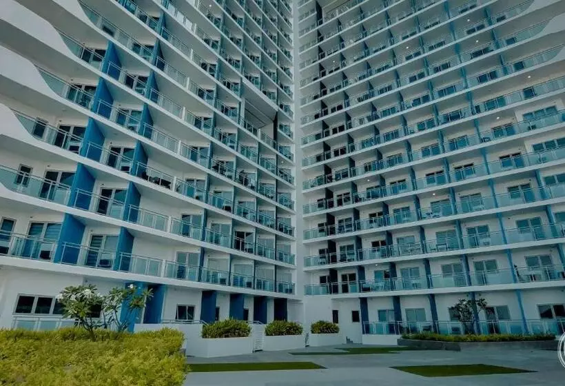 Hotelli Crissome Suite Azure North San Fernando Pampanga