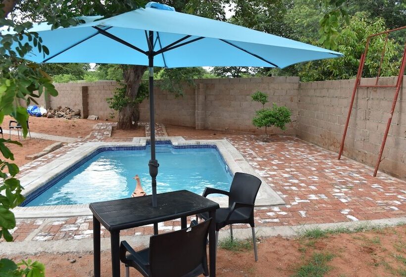 هتل Lulu Guest Lodge