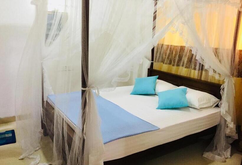 فندق Reefless Beach House