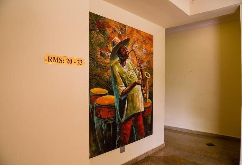 هتل Sarina Suites And Apartments Kano