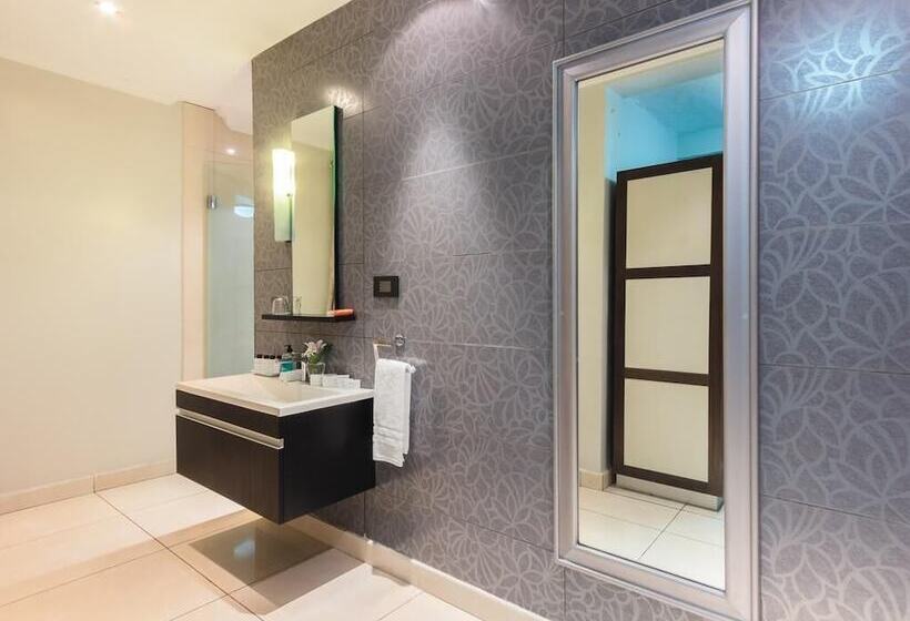 هتل Sarina Suites And Apartments Kano