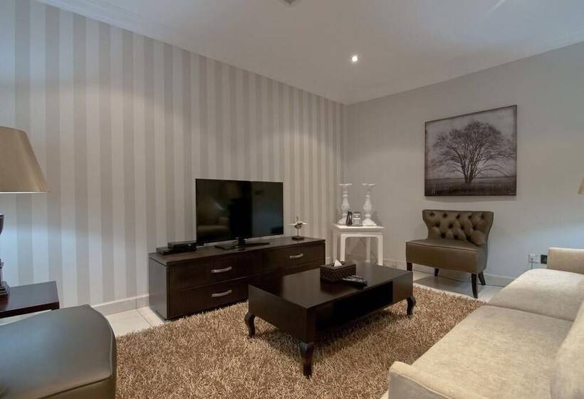 هتل Sarina Suites And Apartments Kano