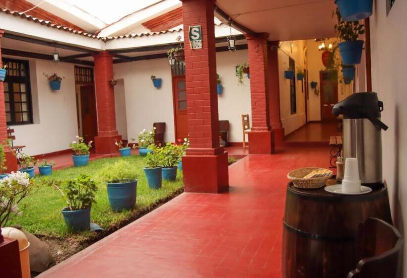 בית מלון כפרי Valdelirios