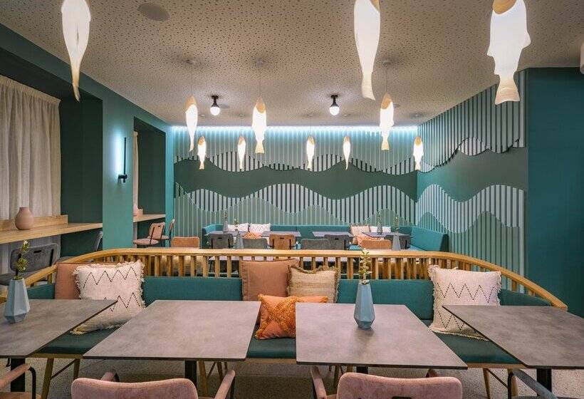 هتل Vincci Bonjardim