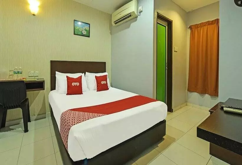 M Three Hotel By Oyo