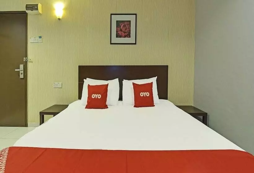 M Three Hotel By Oyo