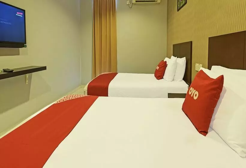 M Three Hotel By Oyo