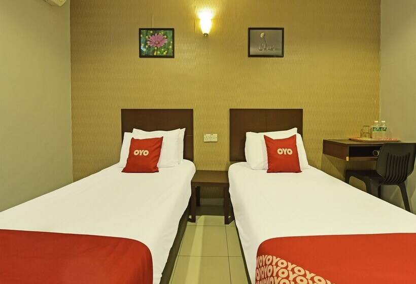 M Three Hotel By Oyo