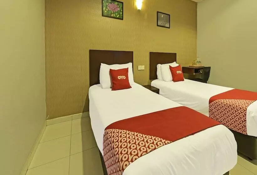 M Three Hotel By Oyo