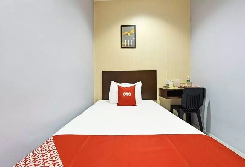 M Three Hotel By Oyo