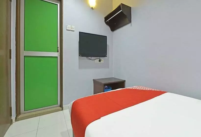 M Three Hotel By Oyo