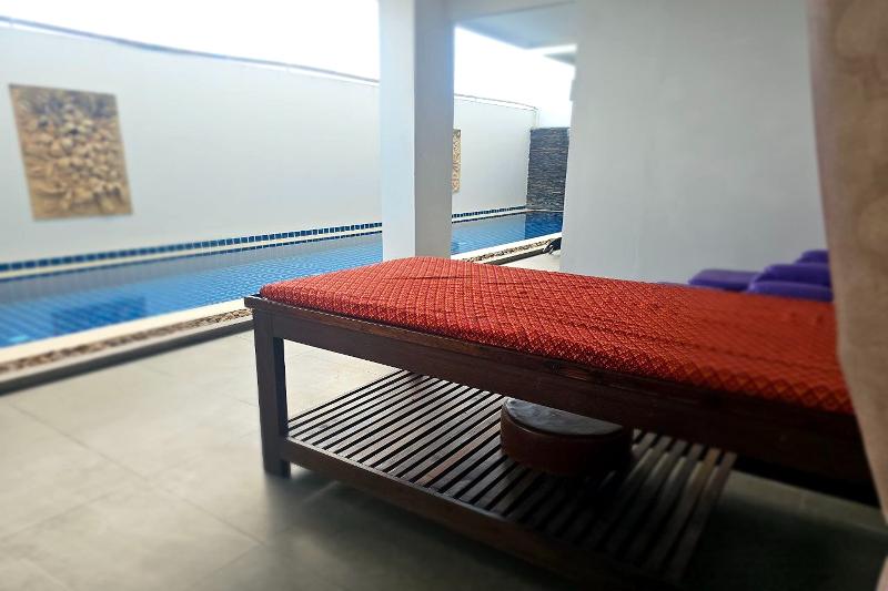 One World One Home Naiharn Hotel By Zuzu