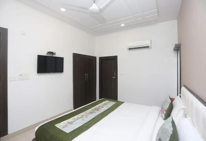 Pratap By Goyal Hoteliers