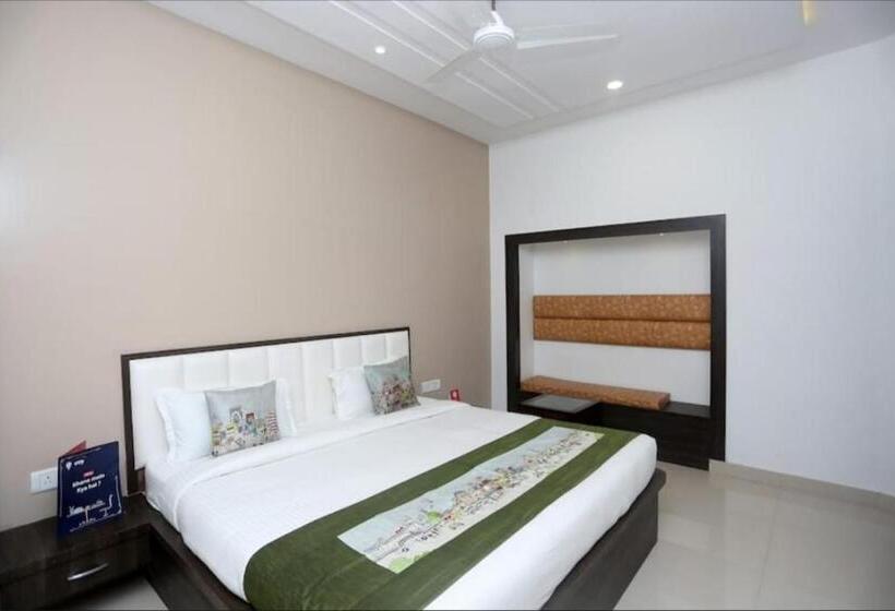 Pratap By Goyal Hoteliers