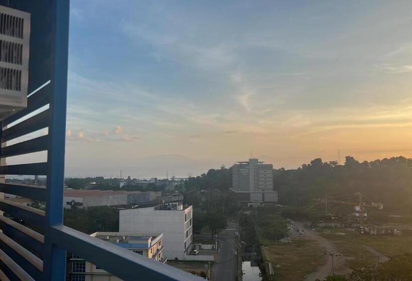 The Loop Towers By Vista Residence Jbj