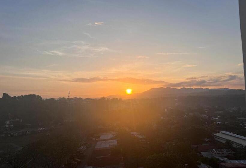 The Loop Towers By Vista Residence Jbj