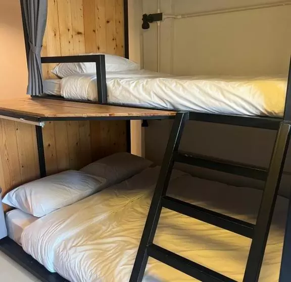 هاستل The Best One Chiang Mai