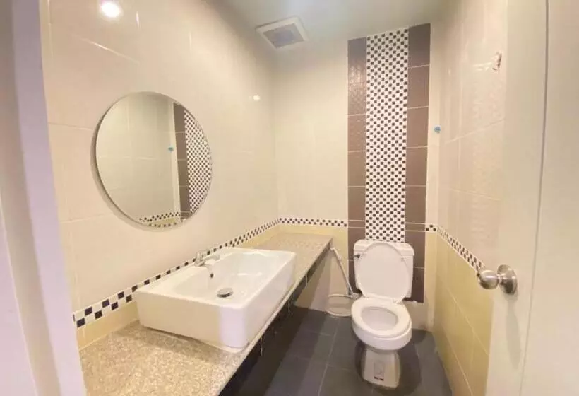 هاستل The Best One Chiang Mai