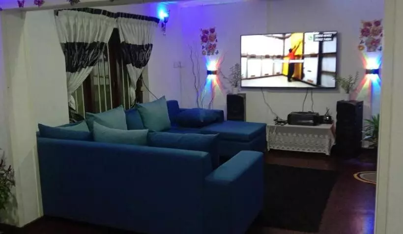 ベッドアンドブレックファースト Butterfly Guest Home And Rooms