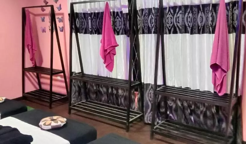 ベッドアンドブレックファースト Butterfly Guest Home And Rooms