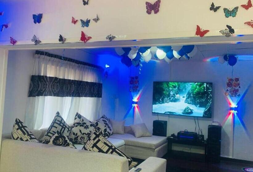 Aamiaismajoitus (B&B) Butterfly Guest Home And Rooms