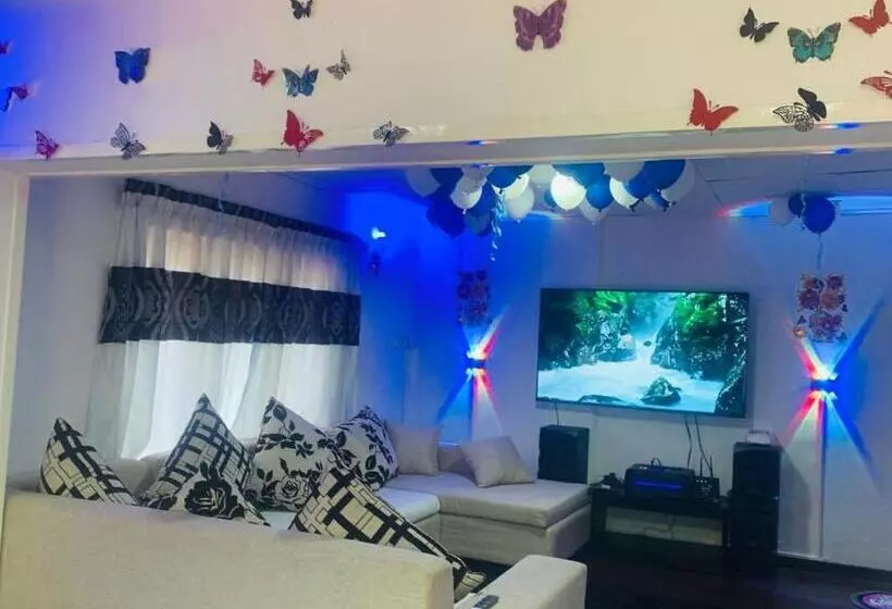 ベッドアンドブレックファースト Butterfly Guest Home And Rooms