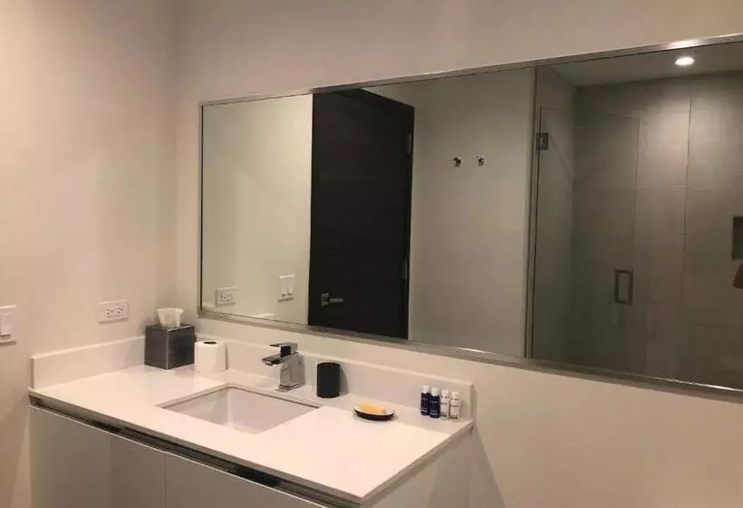 Costa Hollywood Beach Studios