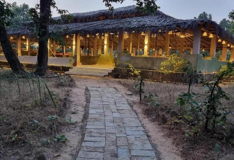 בית מלון כפרי Atulya Kanchi Camp Bandhavgarh