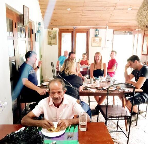 호텔 Bambarakanda Holiday Resort