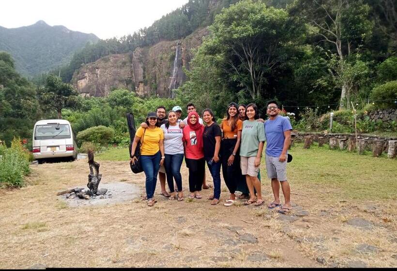 호텔 Bambarakanda Holiday Resort