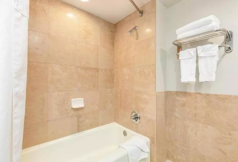 ホテル Castle At Palms At Waikīkī