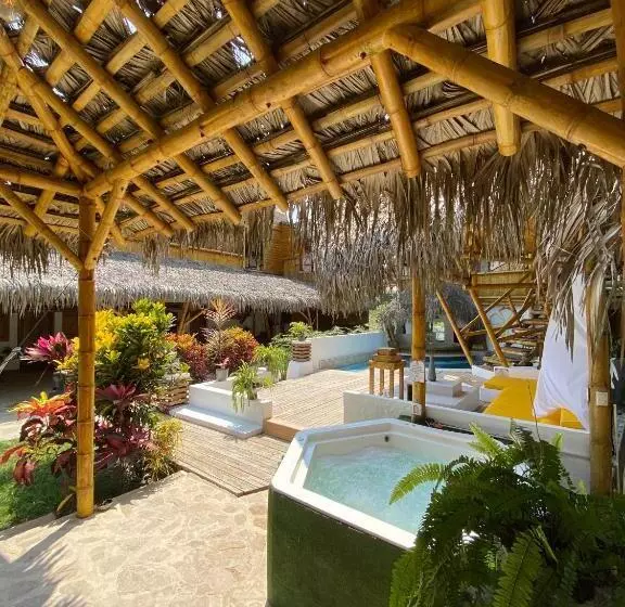 Hotelli Cayena Beach