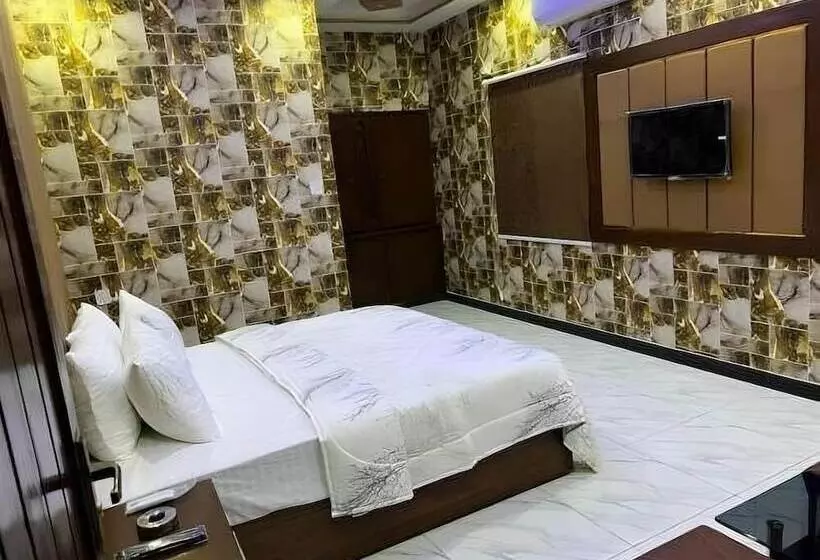 هتل Defence Orchard Dha Karachi